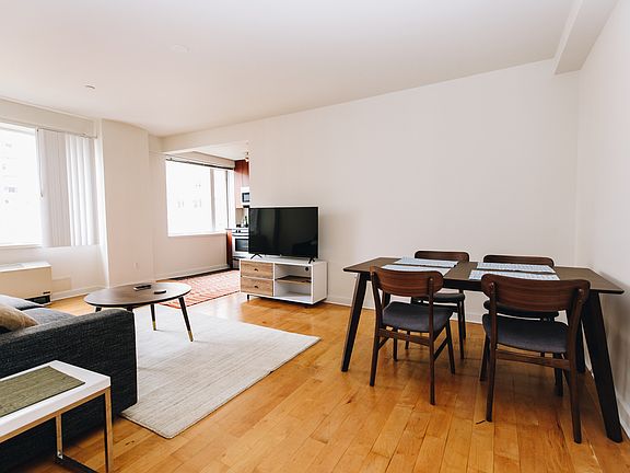 4th image of 312 W 53rd St APT 6B