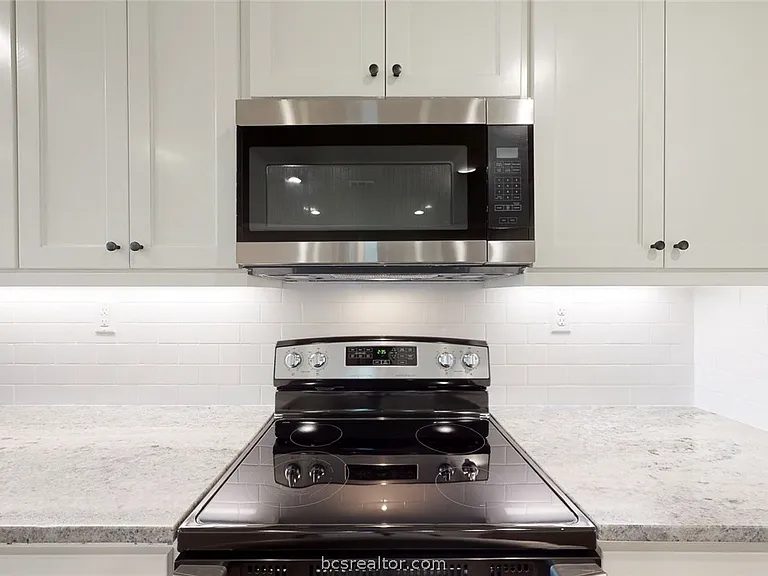 3908 Eskew Dr — Photo 8