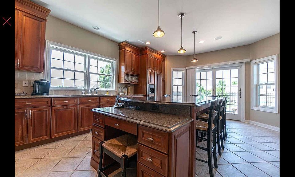 1st image of 10570 Knickerbocker Ct