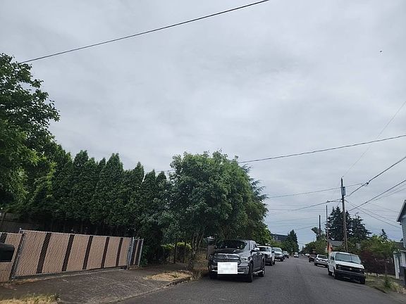 5th image of 5816 SE 84th Ave