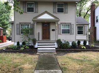 2555 Eaton Rd, University Heights, OH 44118