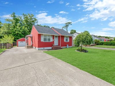 541 S 9th Street, Lindenhurst, NY, 11757