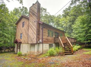 181 Tanager Rd, Lackawaxen, PA 18435