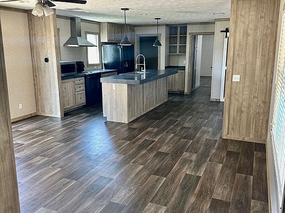 3rd image of 112 OAK VIEW