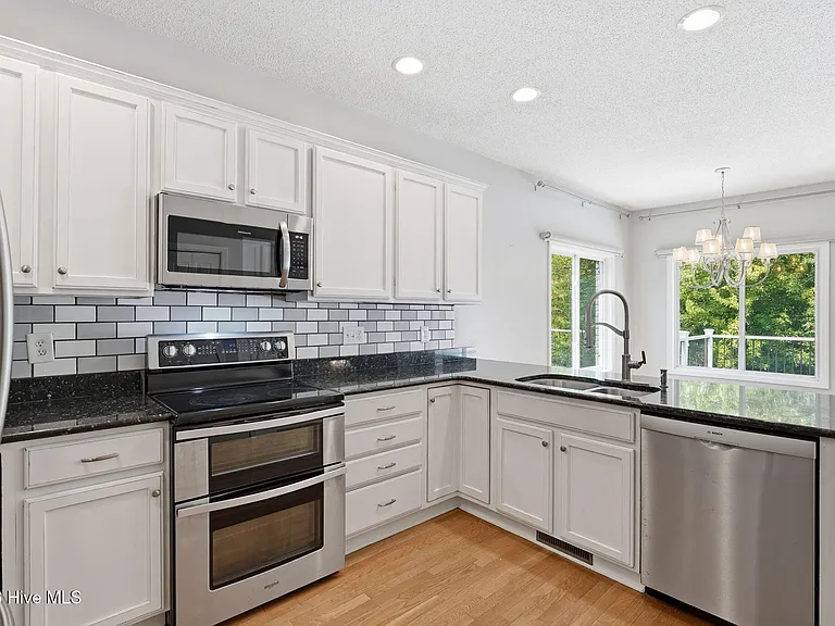 25 Kingswood Cir — Photo 19