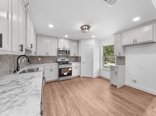 104 Mockingbird St, Ector, TX 75439