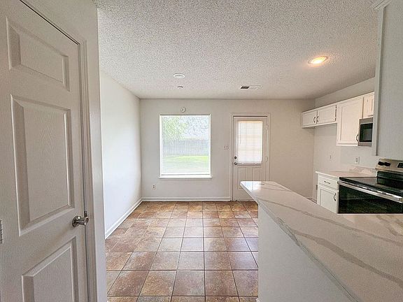 5th image of 10031 Cameron Ridge Trl