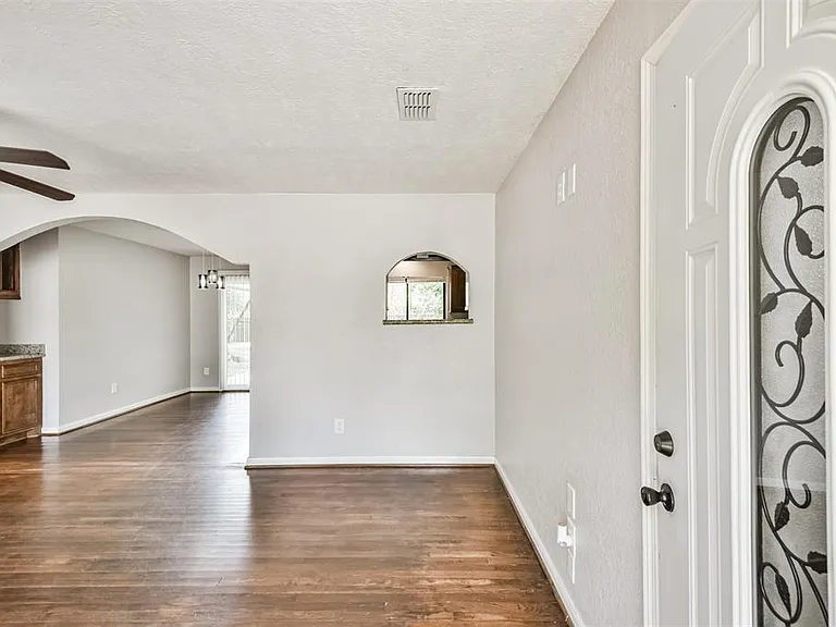 7106 Pinetex Dr — Photo 5