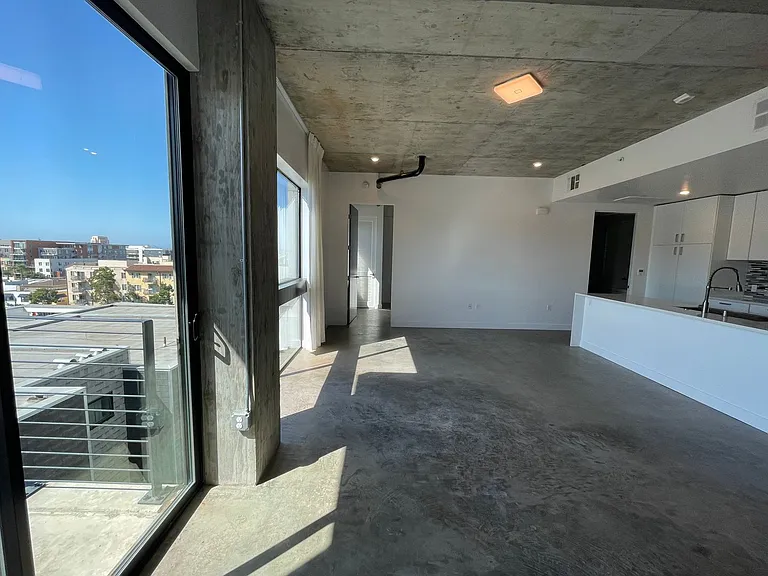 Contour Lofts — Photo 14