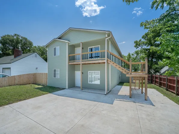 2935 E Maplewood Dr, Wichita, KS 67214