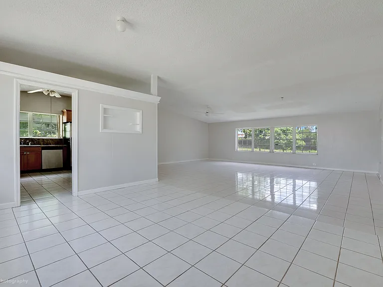 19221 Holiday Rd — Photo 2
