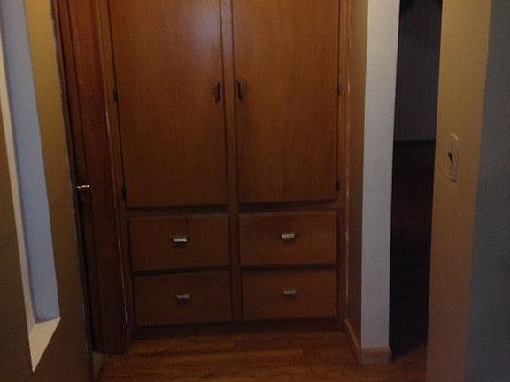 Hallway /Linen Closet