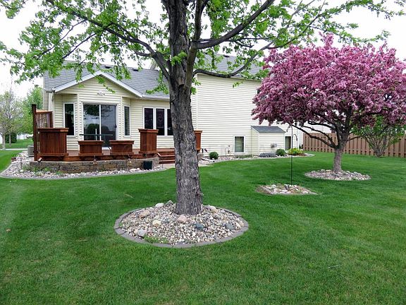 5th image of 1129 Sommerset Pl