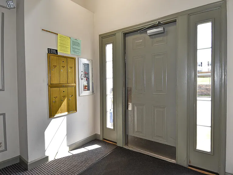 25 Pickering Ct #2 — Photo 3