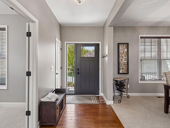 4th image of 2109 Valley Creek Ln