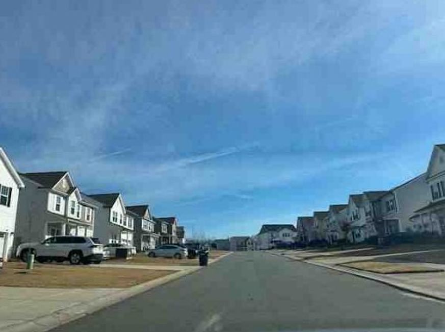 Exterior Neighborhood (street photo)