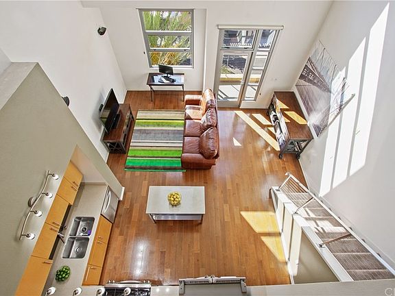 2nd image of 133 The Promenade N Unit 404
