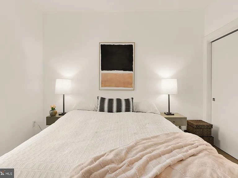 1500 Pennsylvania Ave SE #305 — Photo 5