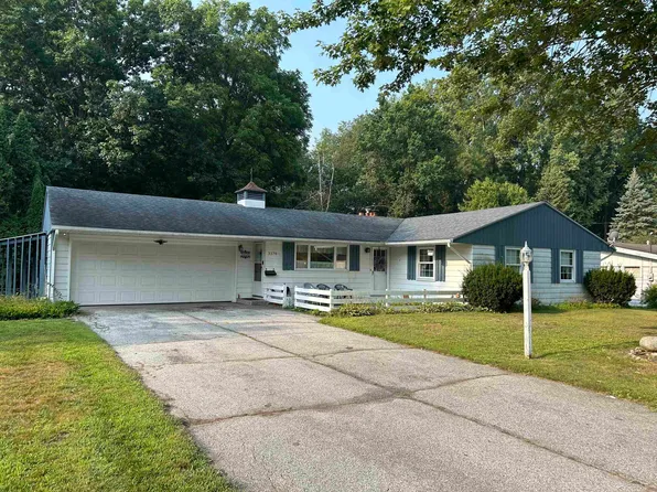 3370 Woodland Ct, Saginaw, MI 48601