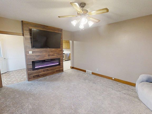 2nd image of 326 Center St