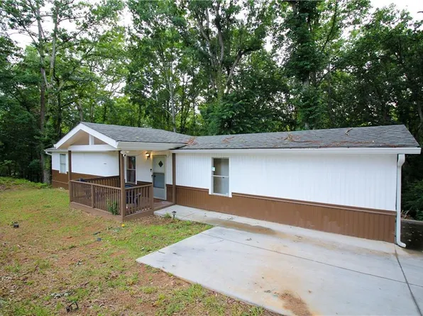 5610 Kegs Cir, Oakwood, GA 30566