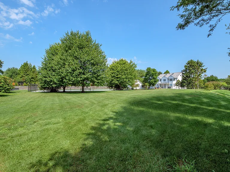 131 Flying Point Rd — Photo 49