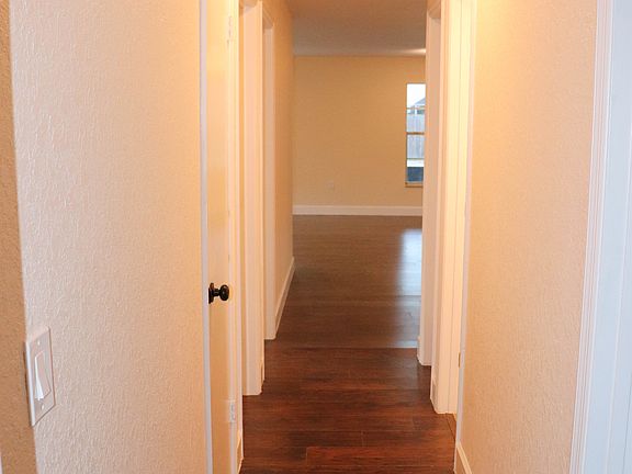 3rd image of 3205 Peacock Ln