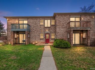 286 E Thirteen Mile Rd APT 101, Madison Heights, MI 48071