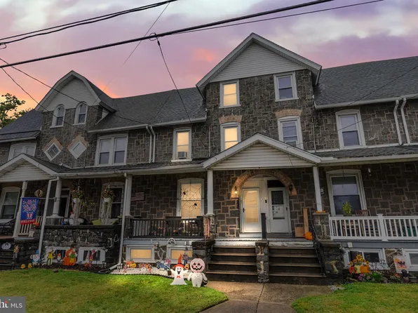 25 W Broad St, Trumbauersville, PA 18970