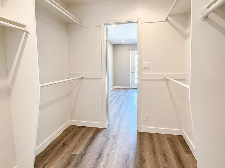 2433 S Evergreen Rd — Photo 9