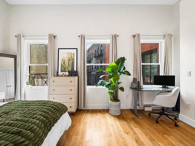 546 Hudson St #3 — Photo 4
