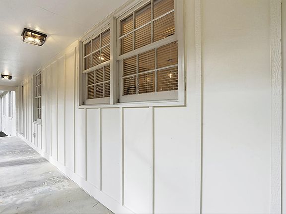 5th image of 5112 Laurie Dr