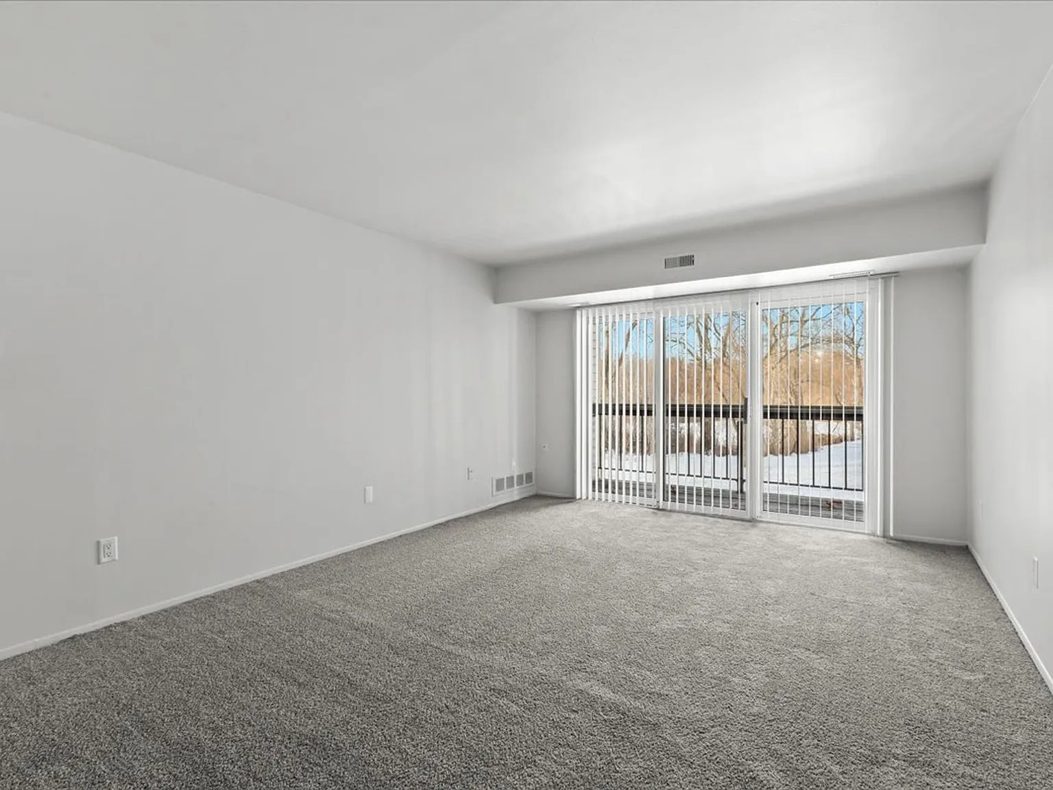 Willow Tree Apartments — Photo 3