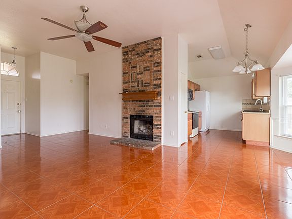 4th image of 3603 Winchester Dr