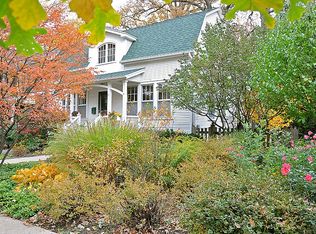 212 Wood Ct, Wilmette, IL