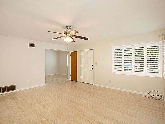 3rd image of 5825 Amaya Dr