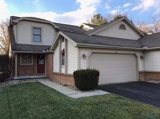 1854 Peacock Ln #1854, Holland, OH