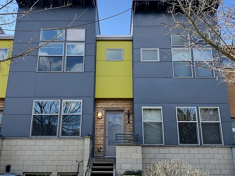 10515 Stone Ave N — Photo 1