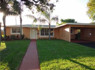 720 SW 96th Ave, Pembroke Pines, FL 33025