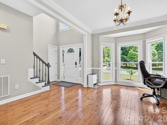 3rd image of 12514 Willow Grove Way