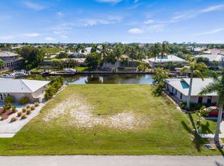 326 Grapewood Ct, Marco Island, FL 34145