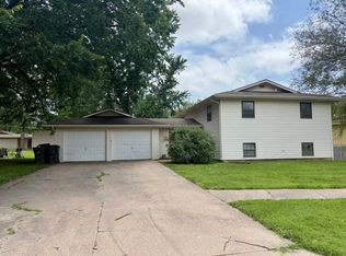 3427 Harvard Rd APT A, Lawrence, KS 66049