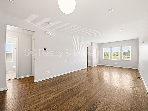 3rd image of 2036 S 1st Ave