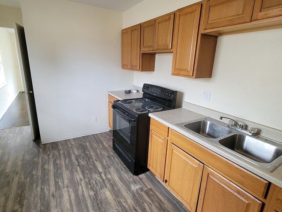 2nd image of 1703 Wilson Ave
