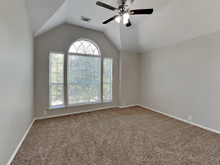 18706 Woodglen Shadows Dr — Photo 21