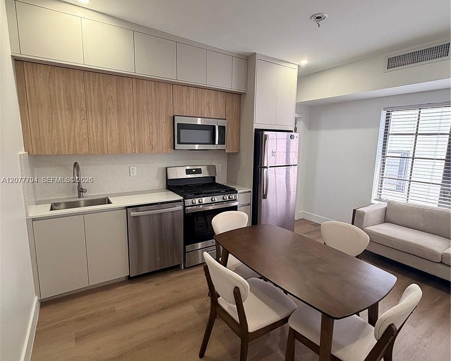 1st image of 1619 Jefferson Ave #309