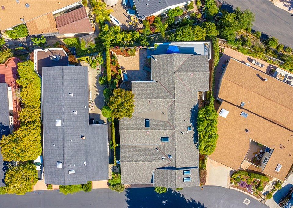 1st image of 250 Country Club Dr
