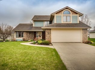 2219 Candlewick Dr, Fort Wayne, IN 46804