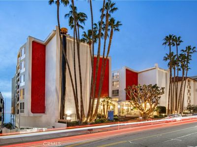565 Esplanade Unit 202, Redondo Beach, CA, 90277