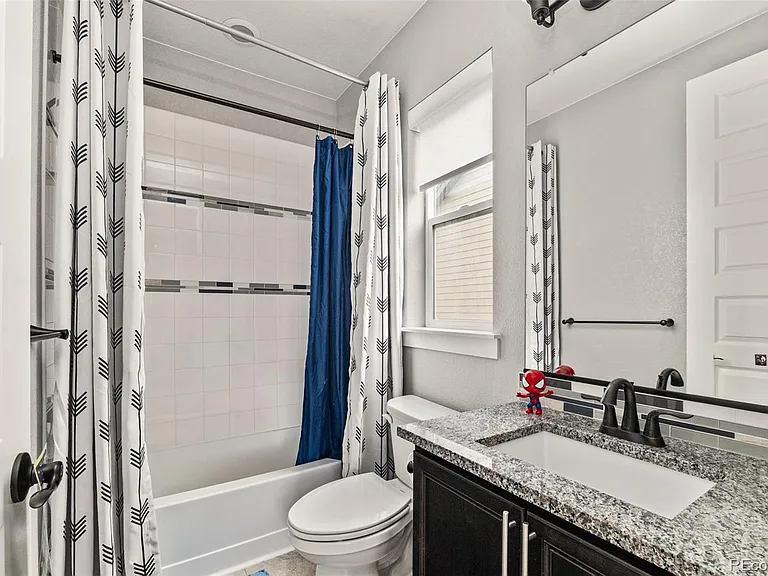 25537 E Alder Dr — Photo 32